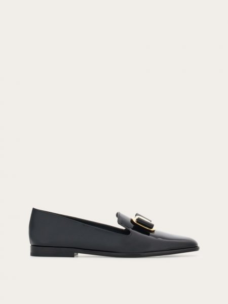 Ferragamo | Women's New Vara Plate Loafer - Black