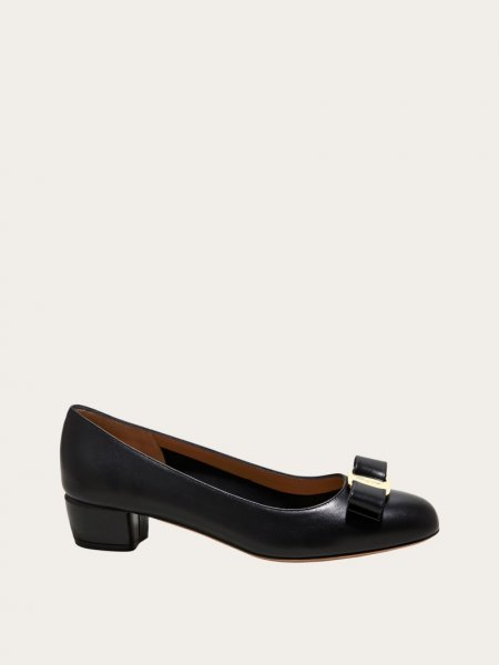 Ferragamo | Women's Vara Pump - Black