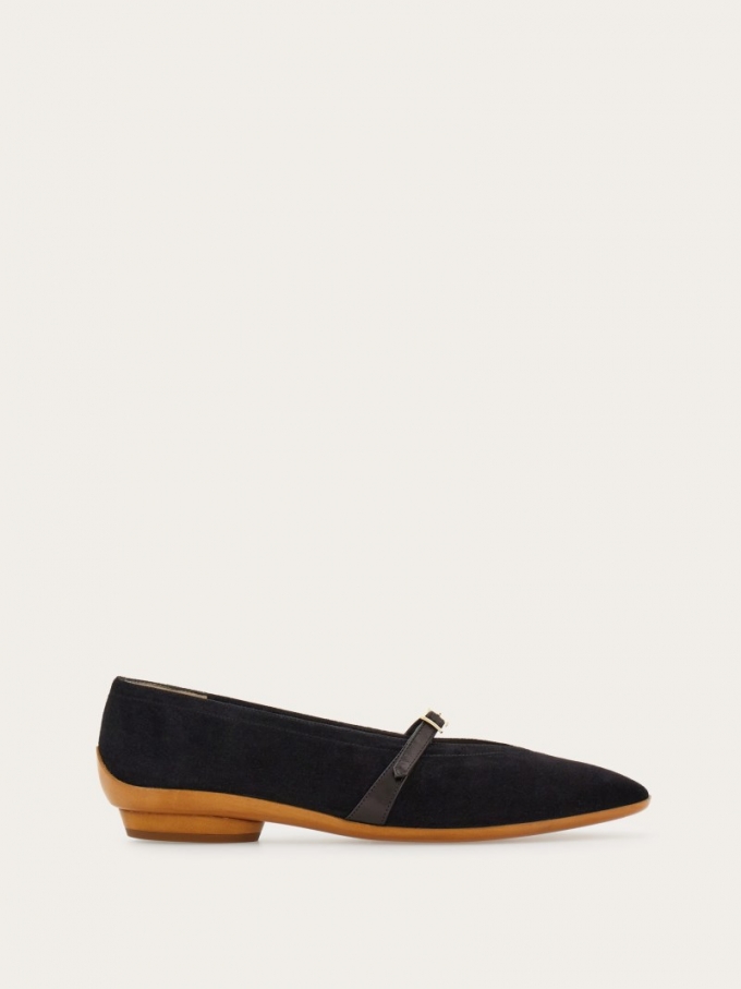 Ferragamo | Women's Audrey - Black