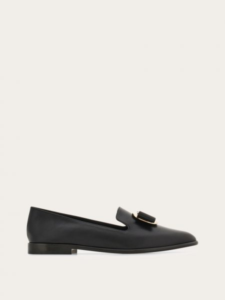 Ferragamo | Women's New Vara Plate Loafer - Black