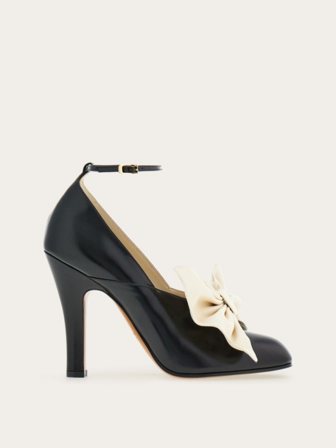 Ferragamo | Women's Bella - Black