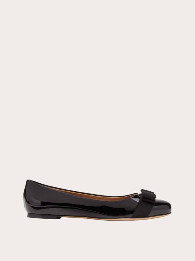 Ferragamo | Women's Varina Ballet Flat - Black