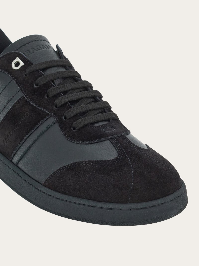 Ferragamo | Men's Low Top Sneaker With Signature - Black
