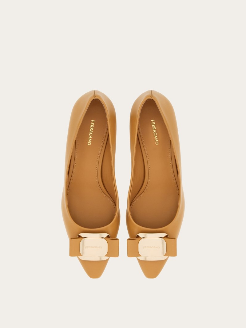 Ferragamo | Women's New Vara Plate Kitten Heel Pump - Light Camel