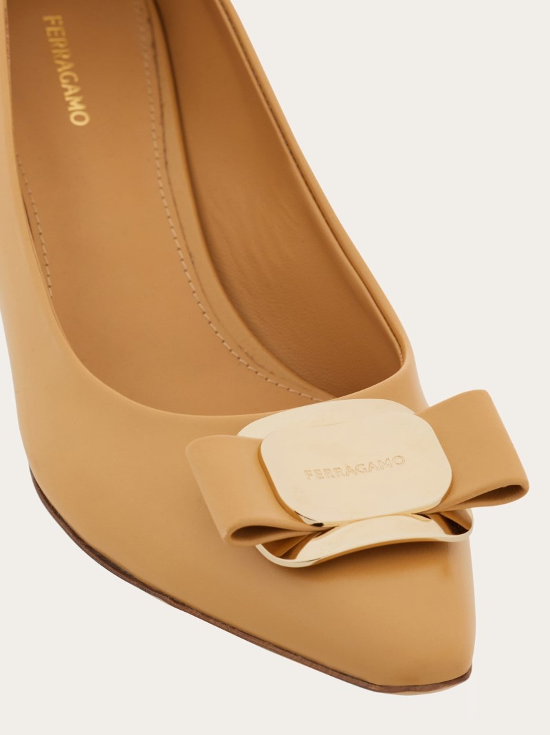 Ferragamo | Women's New Vara Plate Kitten Heel Pump - Light Camel