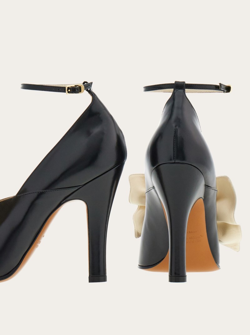 Ferragamo | Women's Bella - Black